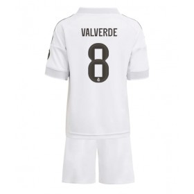 Fotballdrakt Barn Real Madrid Federico Valverde #8 Hjemmedraktsett 2025-26 Kortermet (+ Korte bukser)